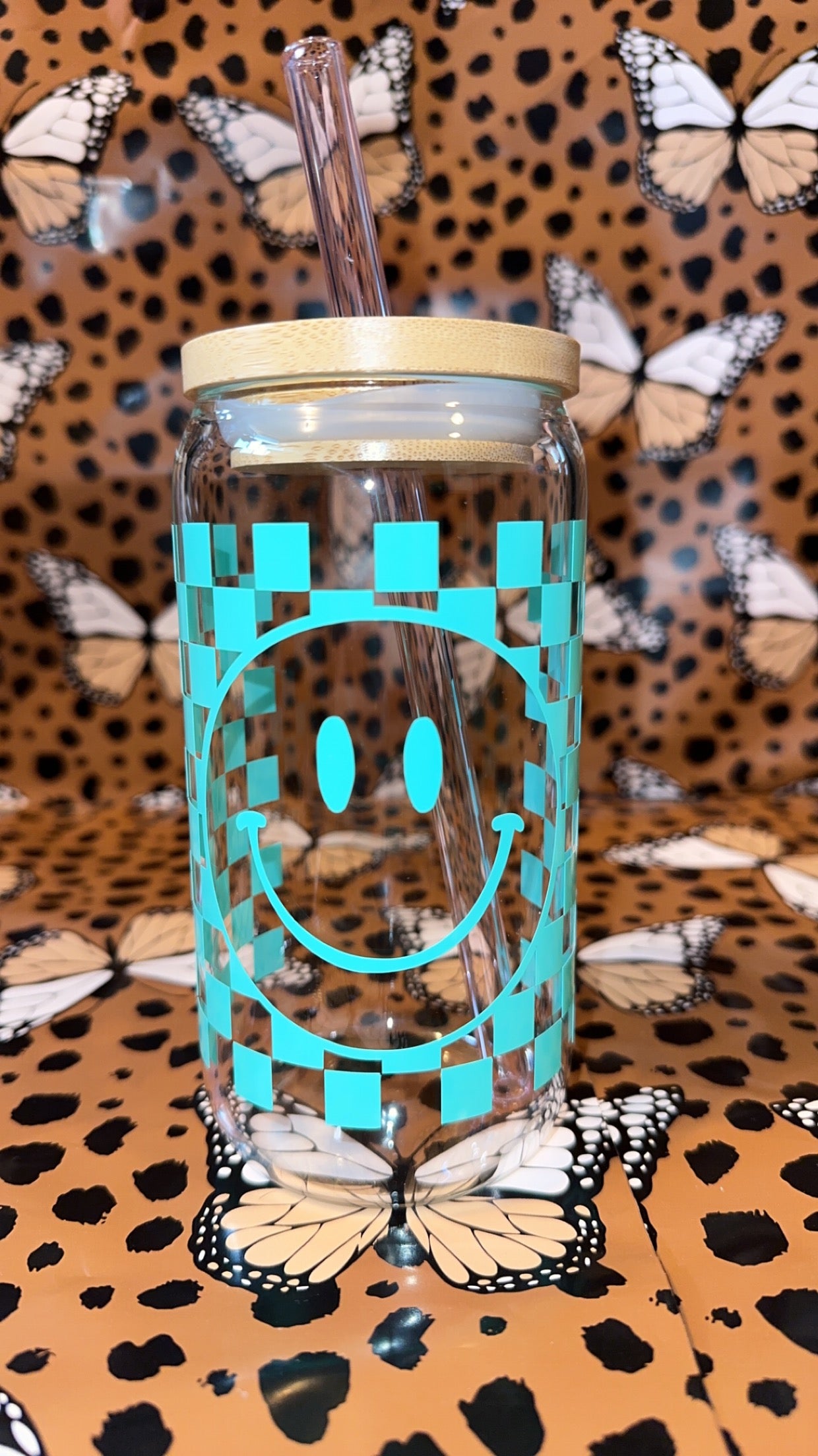 Checkered smile glass mug