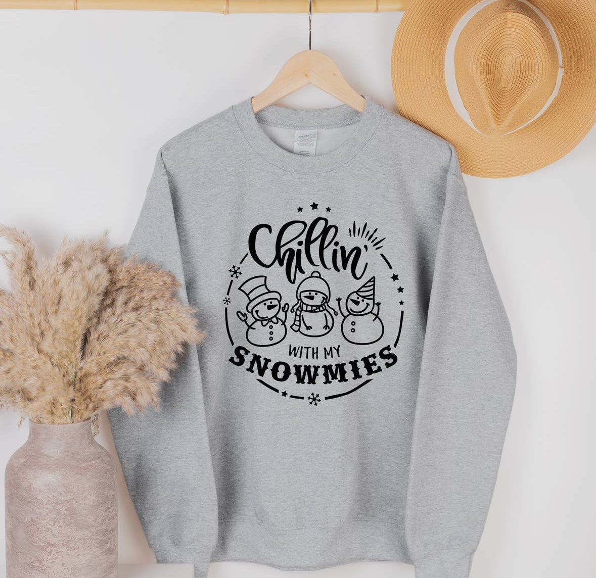 Chillen with my snowmies sweatshirt