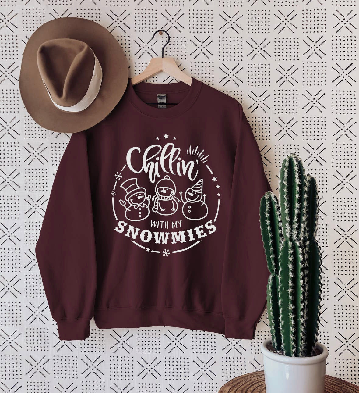 Chillen with my snowmies sweatshirt