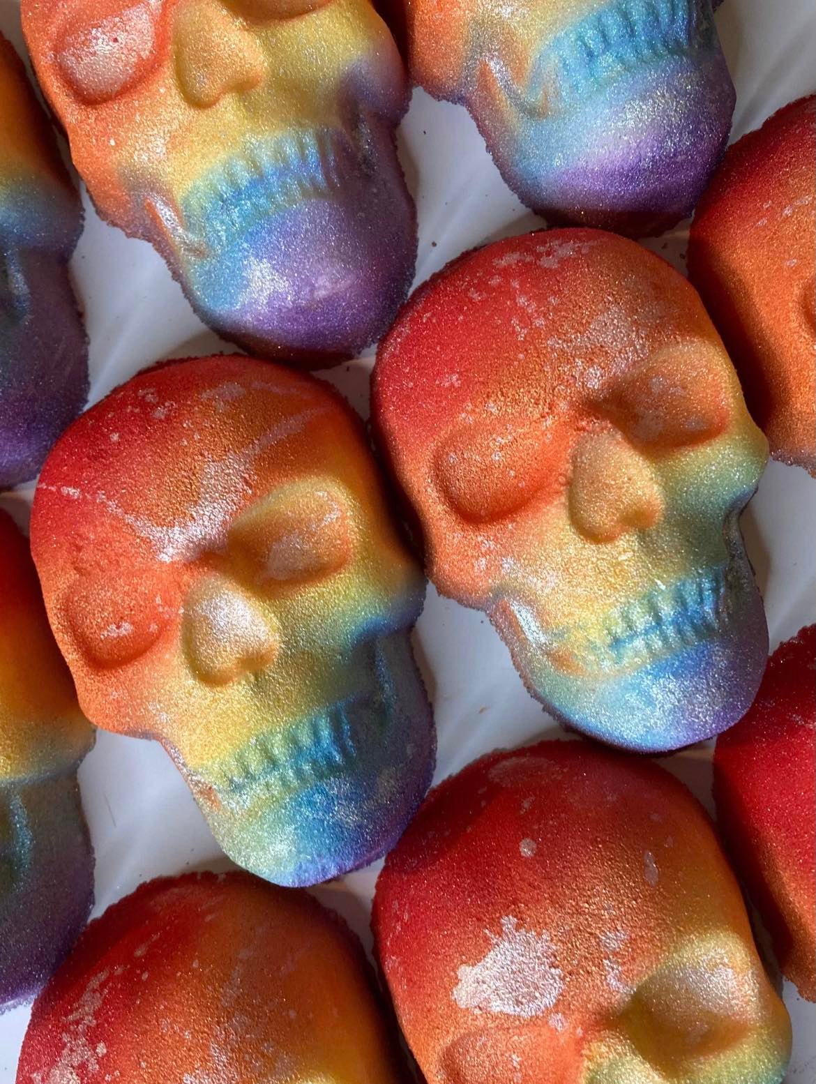 Rainbow skull bath bomb